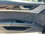 Audi A8-15