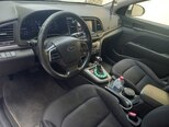 Hyundai Elantra-11