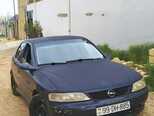 Opel Vectra-11