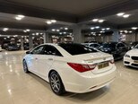 Hyundai Sonata-4