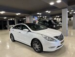 Hyundai Sonata-2