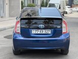Toyota Prius-5