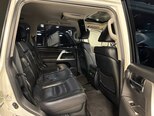 Toyota Land Cruiser-11