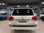 Toyota Land Cruiser-16