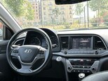 Hyundai Elantra-9