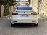 Tesla Model 3-4
