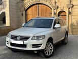 Volkswagen Touareg-1
