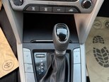 Hyundai Elantra-12