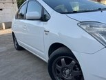 Toyota Prius-12