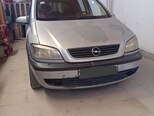 Opel Zafira-4