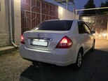 Nissan Tiida-4
