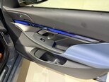 BMW i5-21