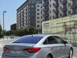 Hyundai Sonata-4