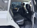 Toyota Land Cruiser Prado-13