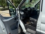Ford Transit-12