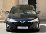 Hyundai Elantra-1