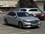 Mercedes E 220 d-3