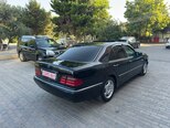 Mercedes E 280-7