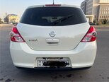 Nissan Tiida-5