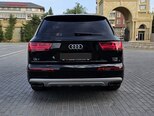 Audi Q7-6