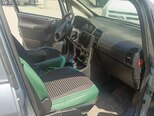 Opel Zafira-10