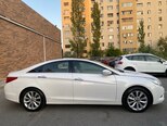 Hyundai Sonata-4