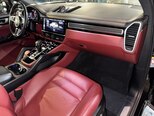 Porsche Cayenne-11