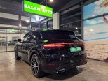 Porsche Cayenne-4