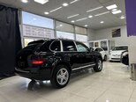 Porsche Cayenne-13