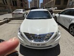 Hyundai Sonata-12