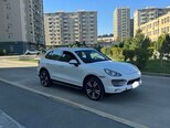 Porsche Cayenne-2