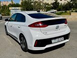 Hyundai IONIQ-8