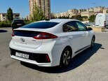 Hyundai IONIQ-10