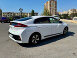 Hyundai IONIQ-11