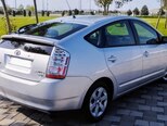 Toyota Prius-5