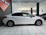 Kia Cerato-5