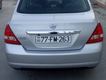 Nissan Tiida-4