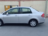 Nissan Tiida-5