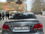 Mercedes E 220-13