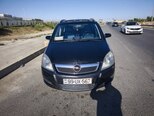 Opel Zafira-5