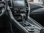 Mitsubishi Pajero Sport-11