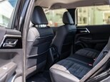 Mitsubishi Outlander-15
