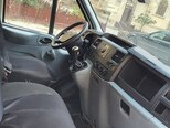 Ford Transit-12
