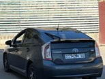 Toyota Prius-4