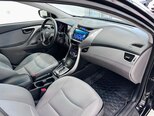 Hyundai Elantra-12