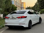Hyundai Elantra-7