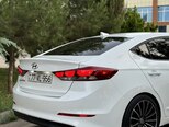 Hyundai Elantra-8