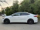 Hyundai Elantra-4