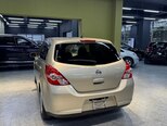 Nissan Tiida-6