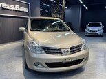 Nissan Tiida-14